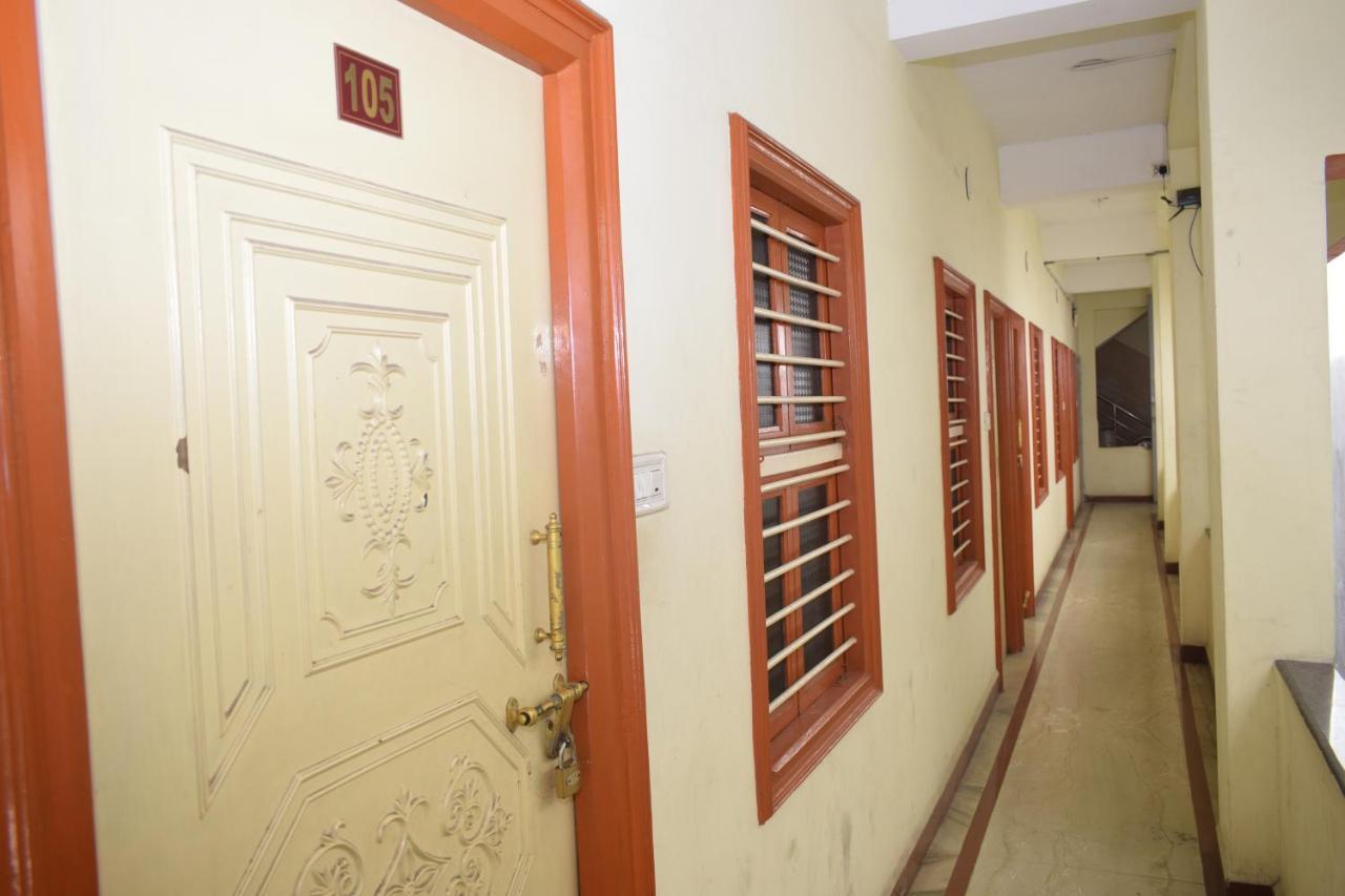 Pms Guest House 퐁디셰리 외부 사진