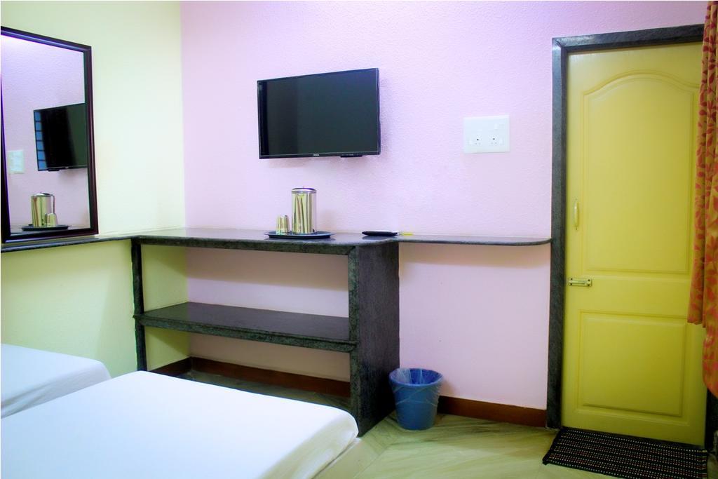 Pms Guest House 퐁디셰리 외부 사진